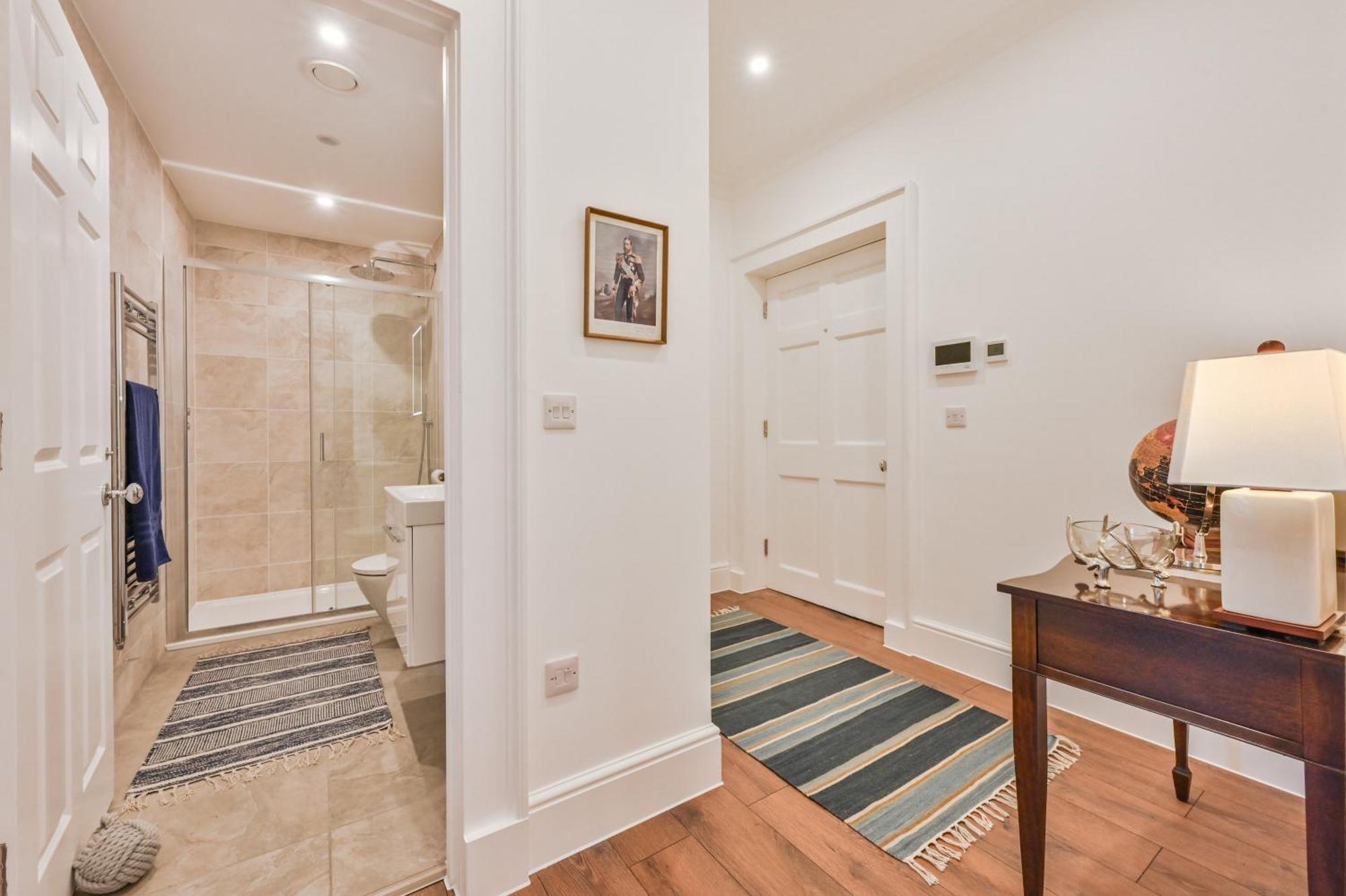 9 Admiralty House Stunning Luxury Apartment With Free Parking Плимът Екстериор снимка